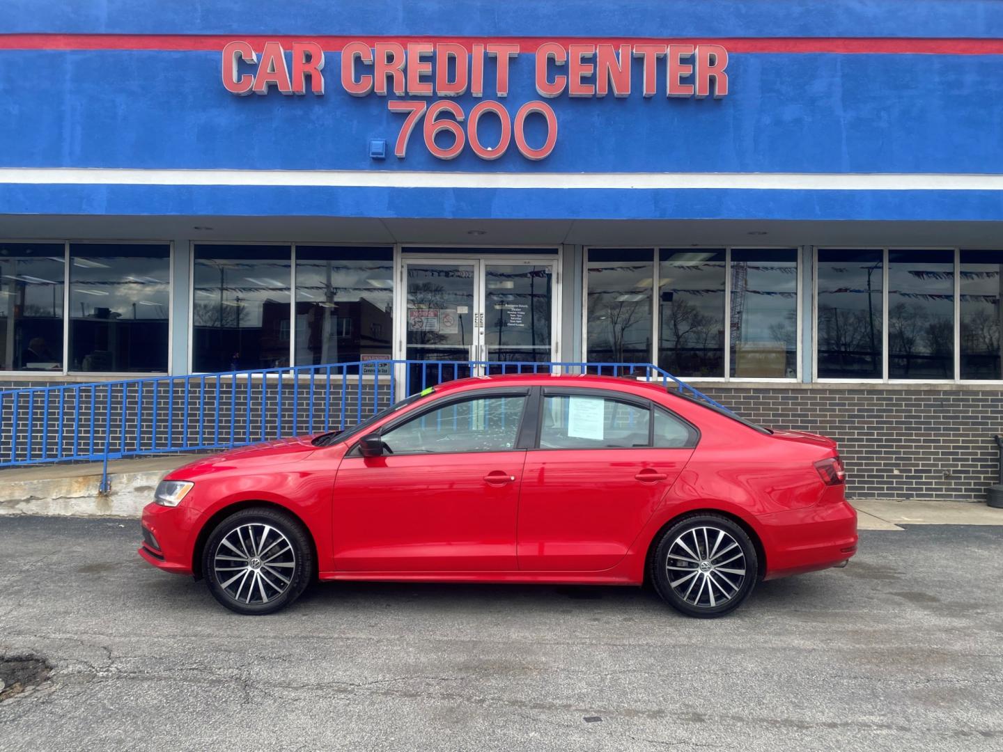 2016 RED Volkswagen Jetta SE 6A (3VWD17AJ9GM) with an 1.8L L4 DOHC 20V engine, 6A transmission, located at 7600 S Western Ave., Chicago, IL, 60620, (773) 918-3980, 0.000000, 0.000000 - Photo#0